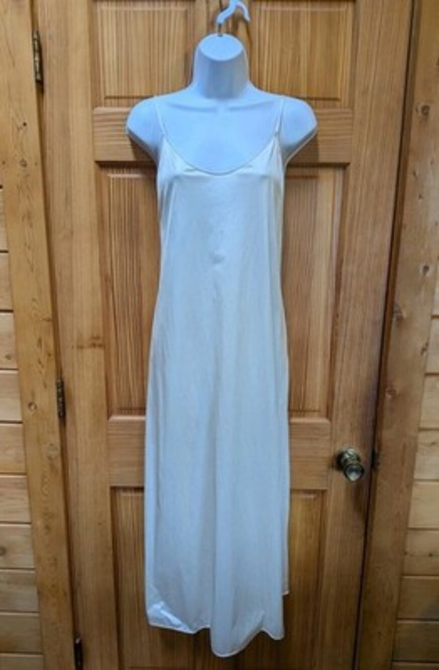 Vanity Fair White Slip Dress Size 42 2X Satin Long Bridal 100% Nylon Scalloped